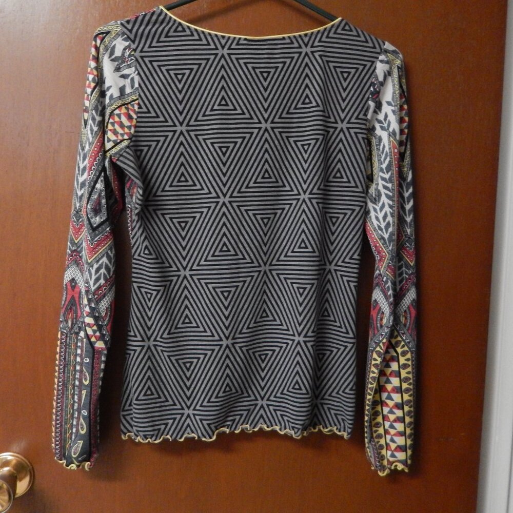 Sweater - Picture 2 of 4